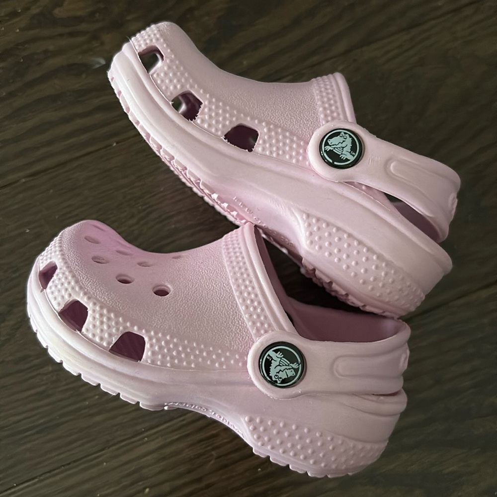 Crocs Classic Clogs - Picture 3 of 5